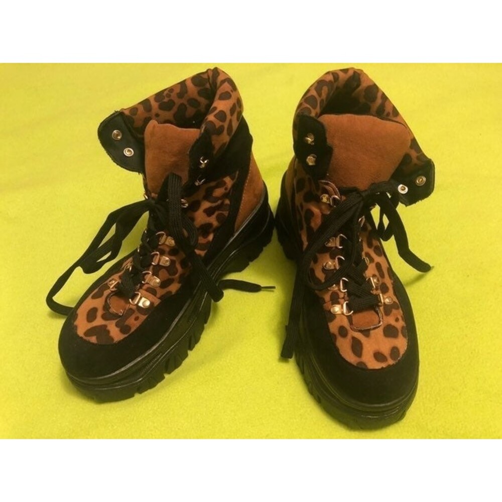 Bamboo Leopard Animal Print Platform Boot Sneakers Tennis Shoes 8 Womens
